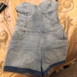 One piece short outfit